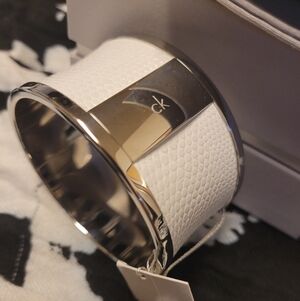 New In Box Calvin Klein White and Silver Stainless Steel Bangle Bracelet XS